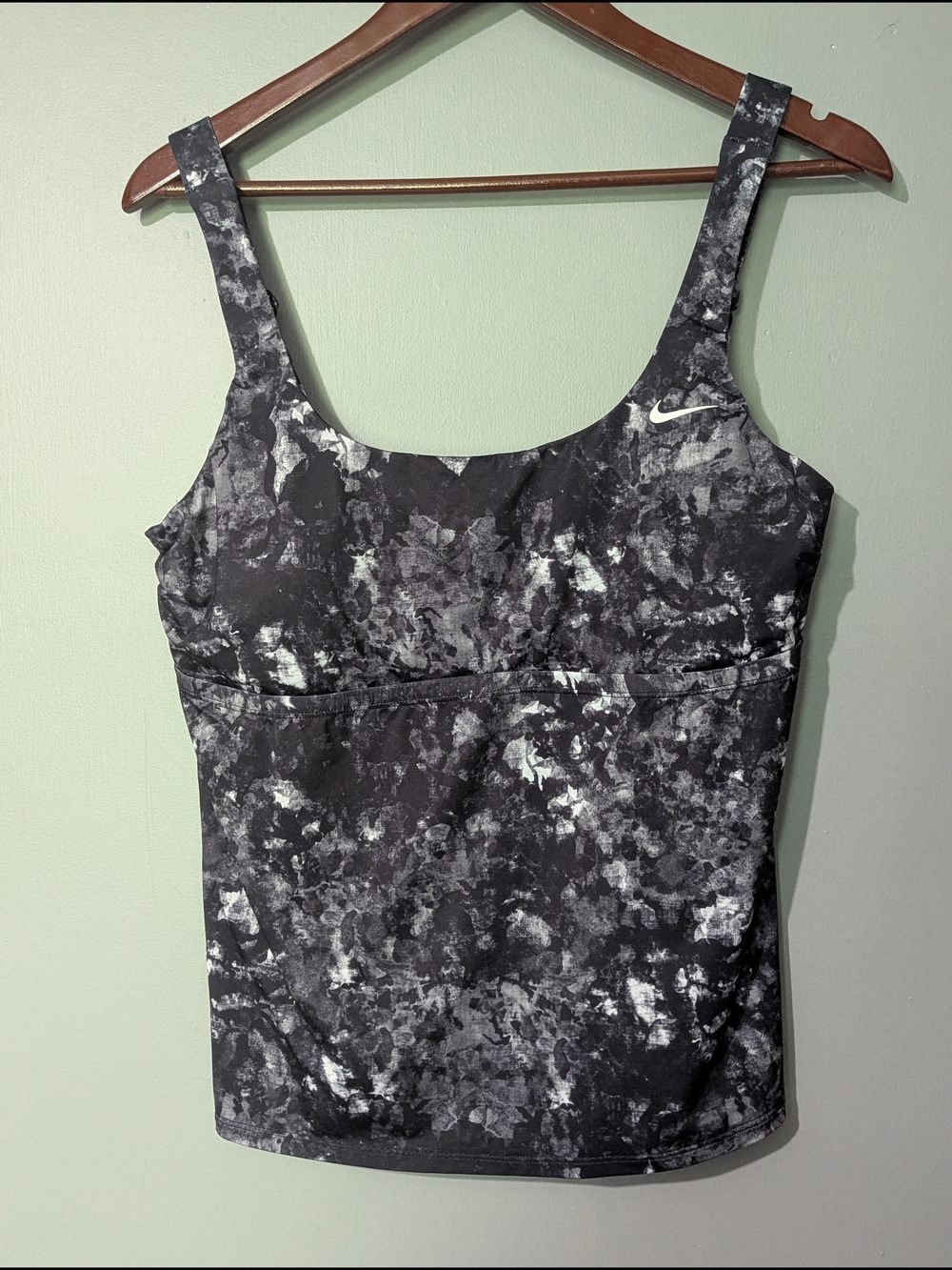 Nike Swim Women's Earth Dye Scoop Neck Tankini Top
